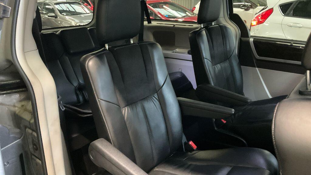Used Chrysler Grand Voyager 2013 for sale - 76513500: Photo 6