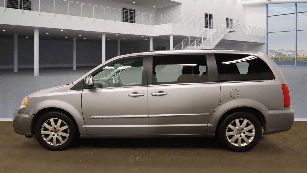 Used Chrysler Grand Voyager 2013 for sale - 76513500: Photo 9