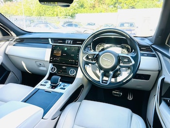 Used Jaguar F-Pace 2023 for sale - 79124536: Photo