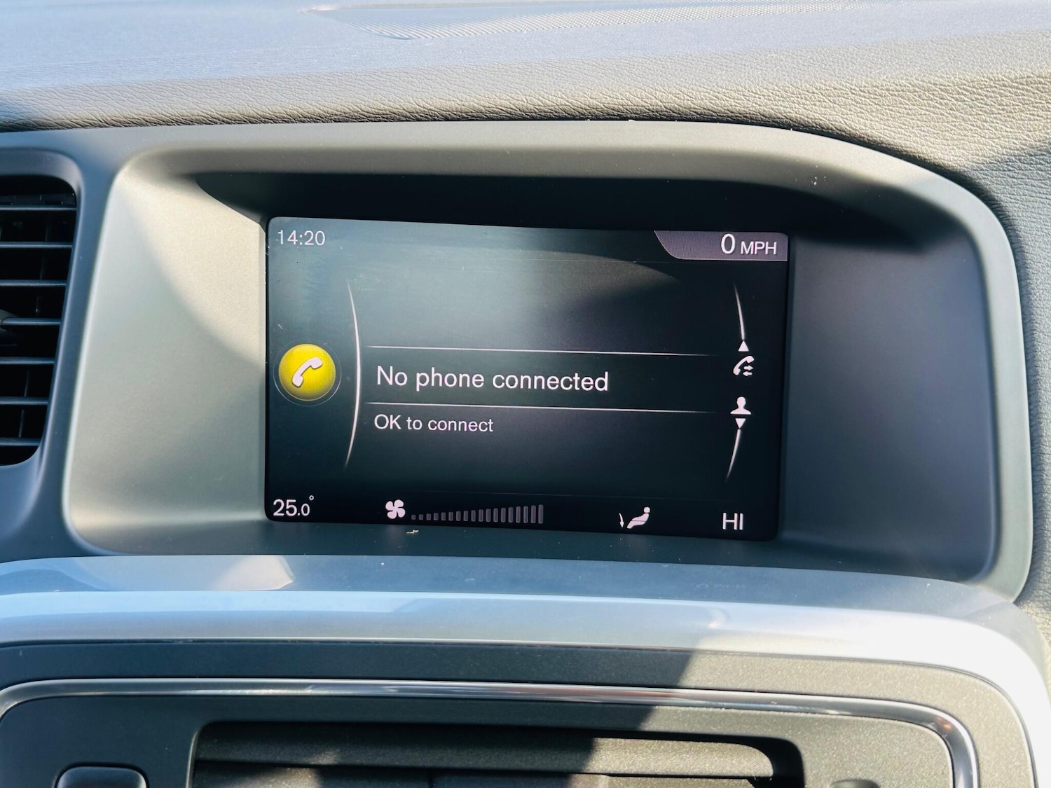 Used Volvo S60 2018 for sale - 77017189: Photo 35