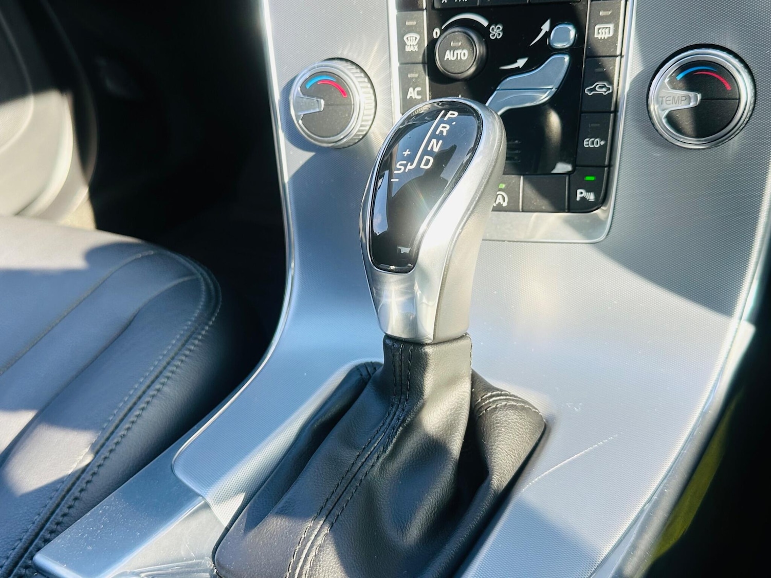 Used Volvo S60 2018 for sale - 77017189: Photo 46