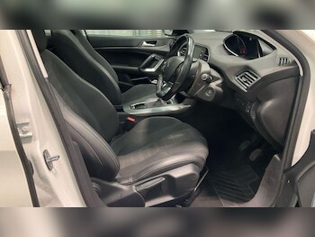 Used Peugeot 308 2018 for sale - 77484254: Photo