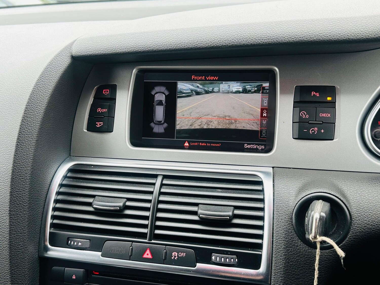 Used Audi Q7 2014 for sale - 75927803: Photo 33