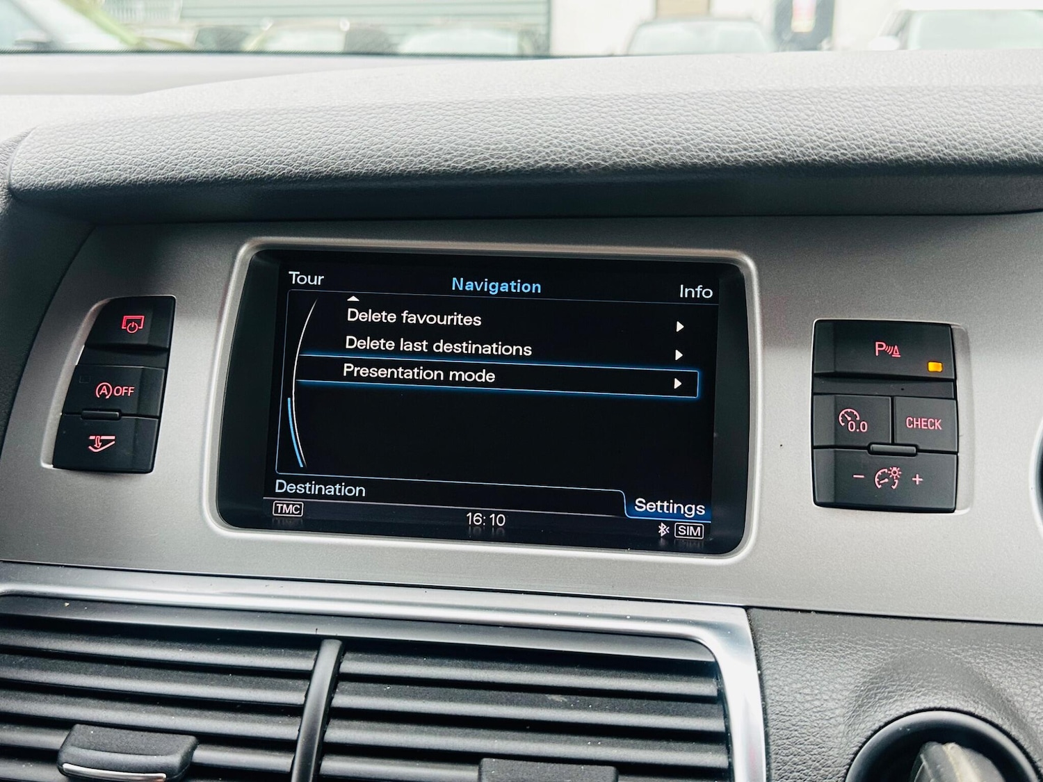 Used Audi Q7 2014 for sale - 75927803: Photo 35