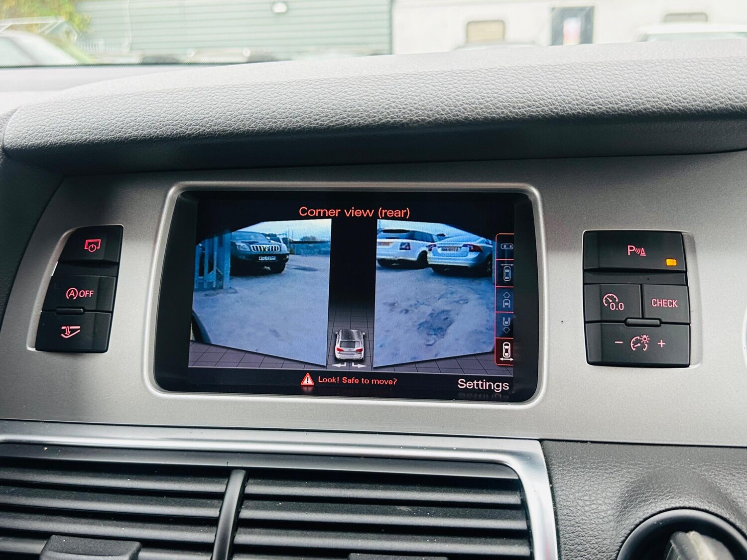 Used Audi Q7 2014 for sale - 75927803: Photo 66