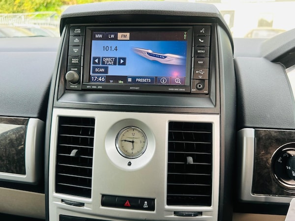 Used Chrysler Grand Voyager 2014 for sale - 75089651: Photo 32