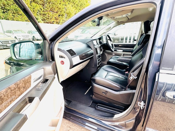 Used Chrysler Grand Voyager 2014 for sale - 75089651: Photo 47