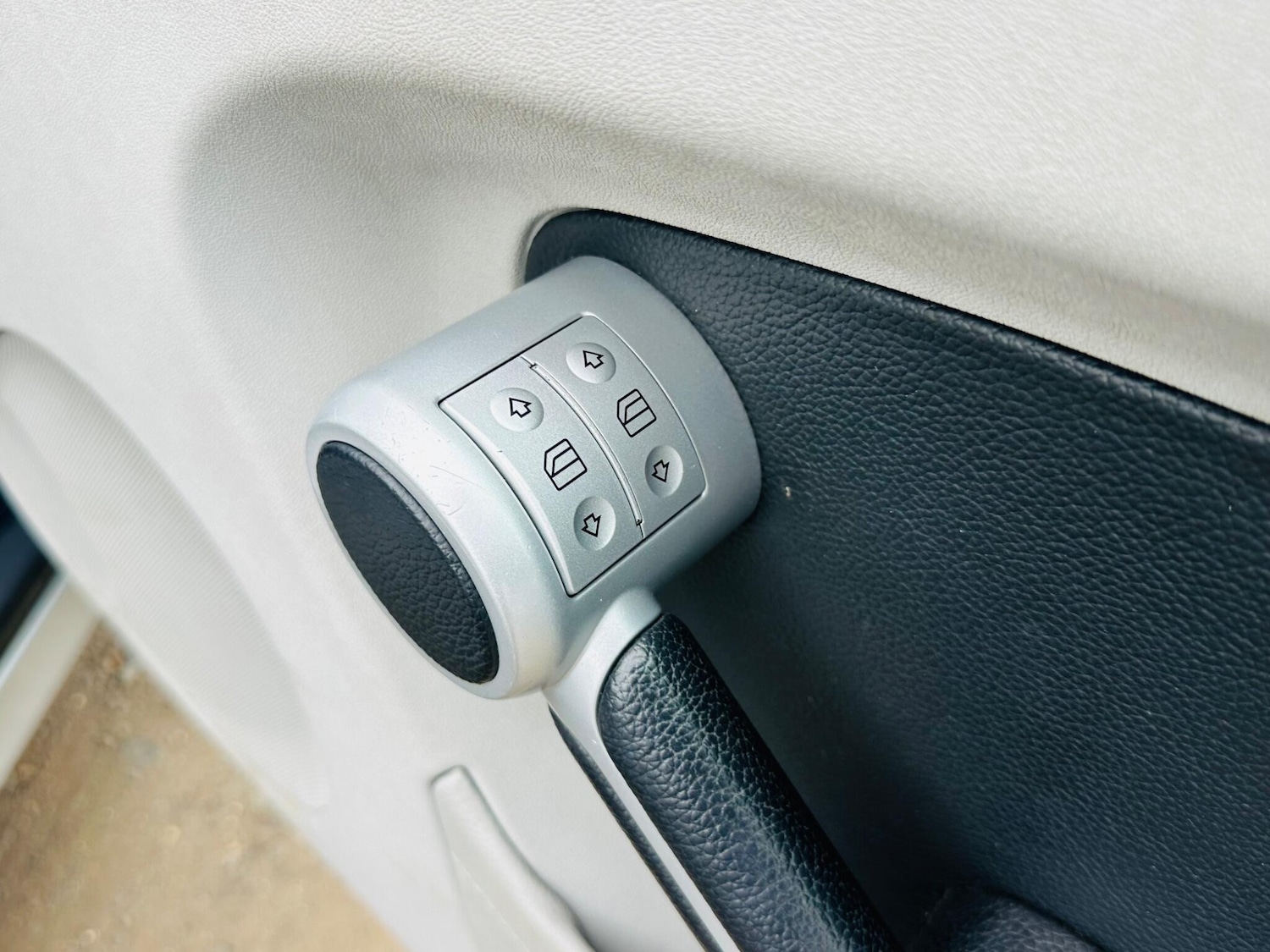 Used Mercedes-Benz SLK 2005 for sale - 75200272: Photo 22