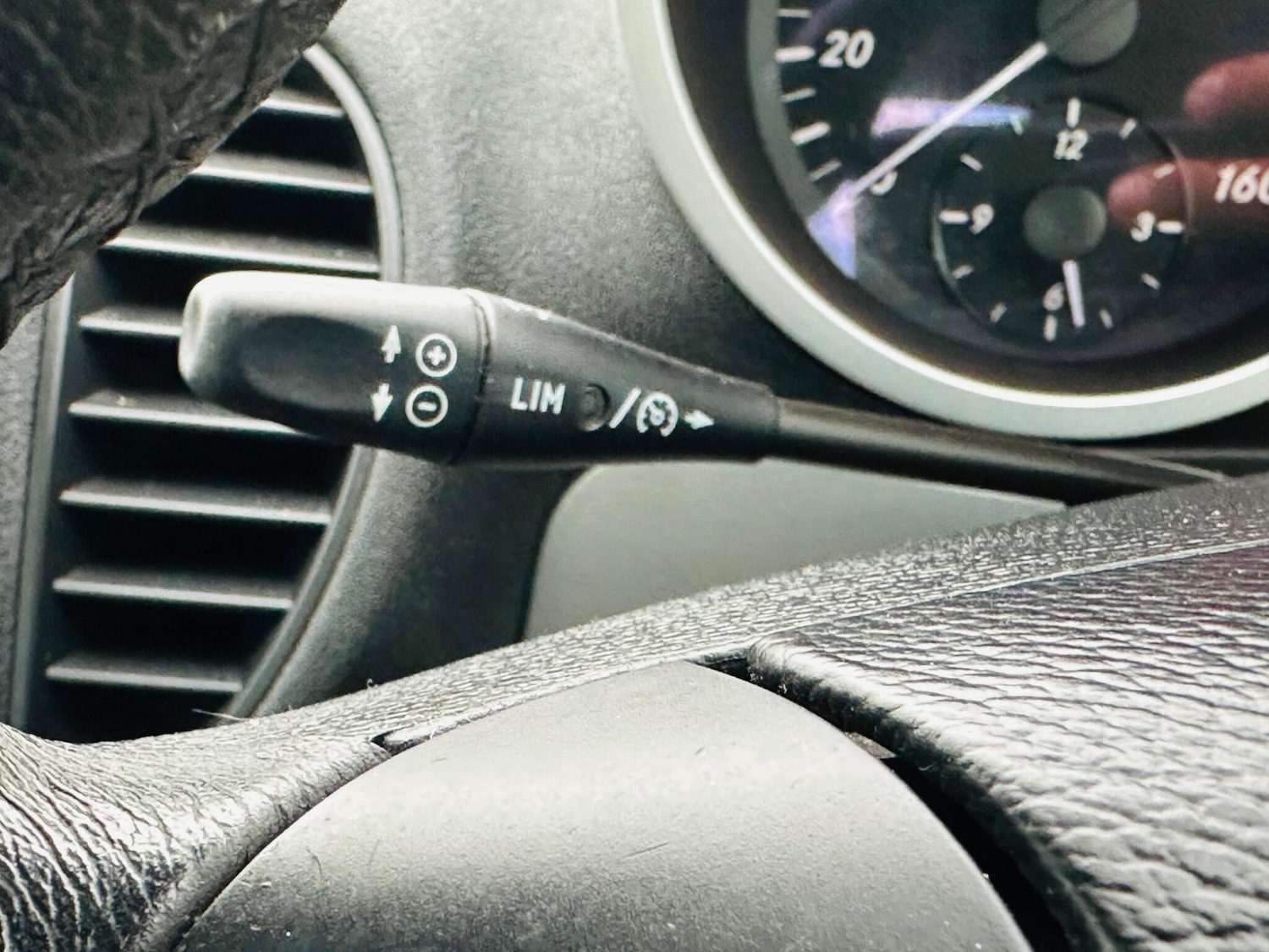 Used Mercedes-Benz SLK 2005 for sale - 75200272: Photo 40