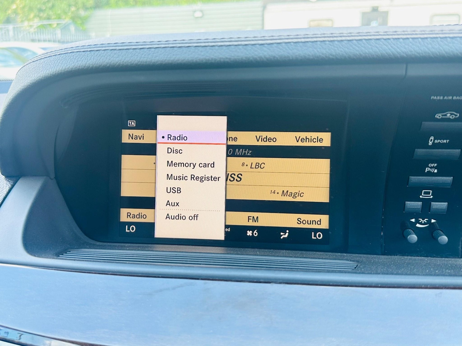 Used Mercedes-Benz S Class 2011 for sale - 76238680: Photo 37