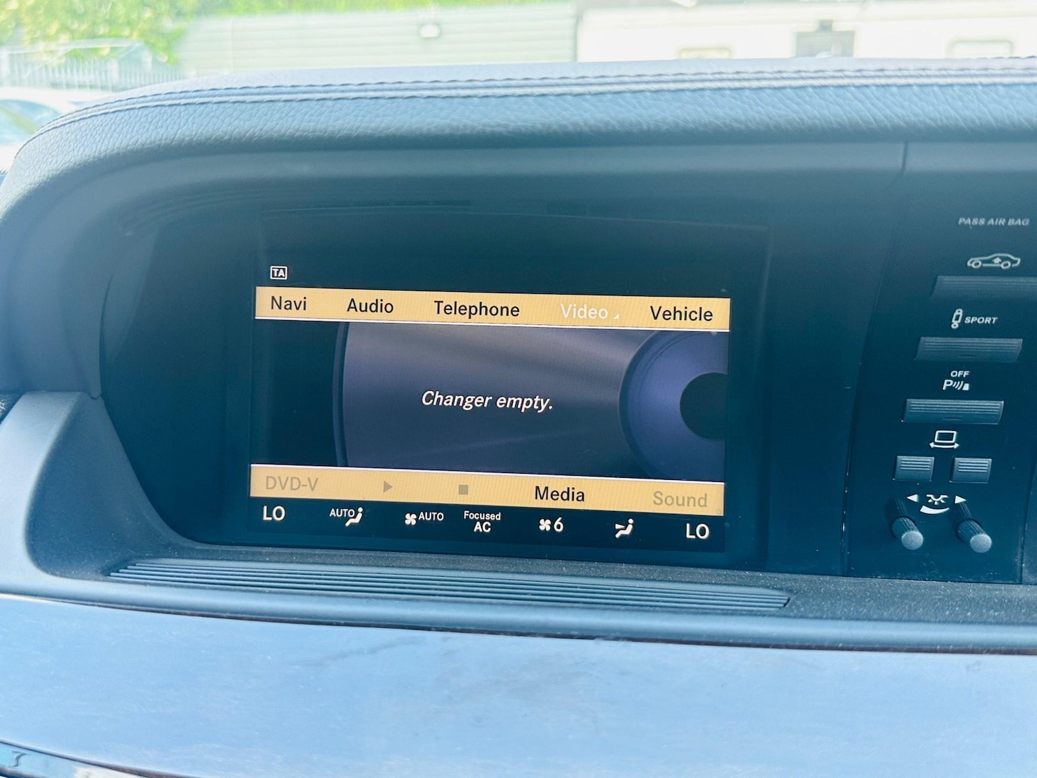 Used Mercedes-Benz S Class 2011 for sale - 76238680: Photo 40