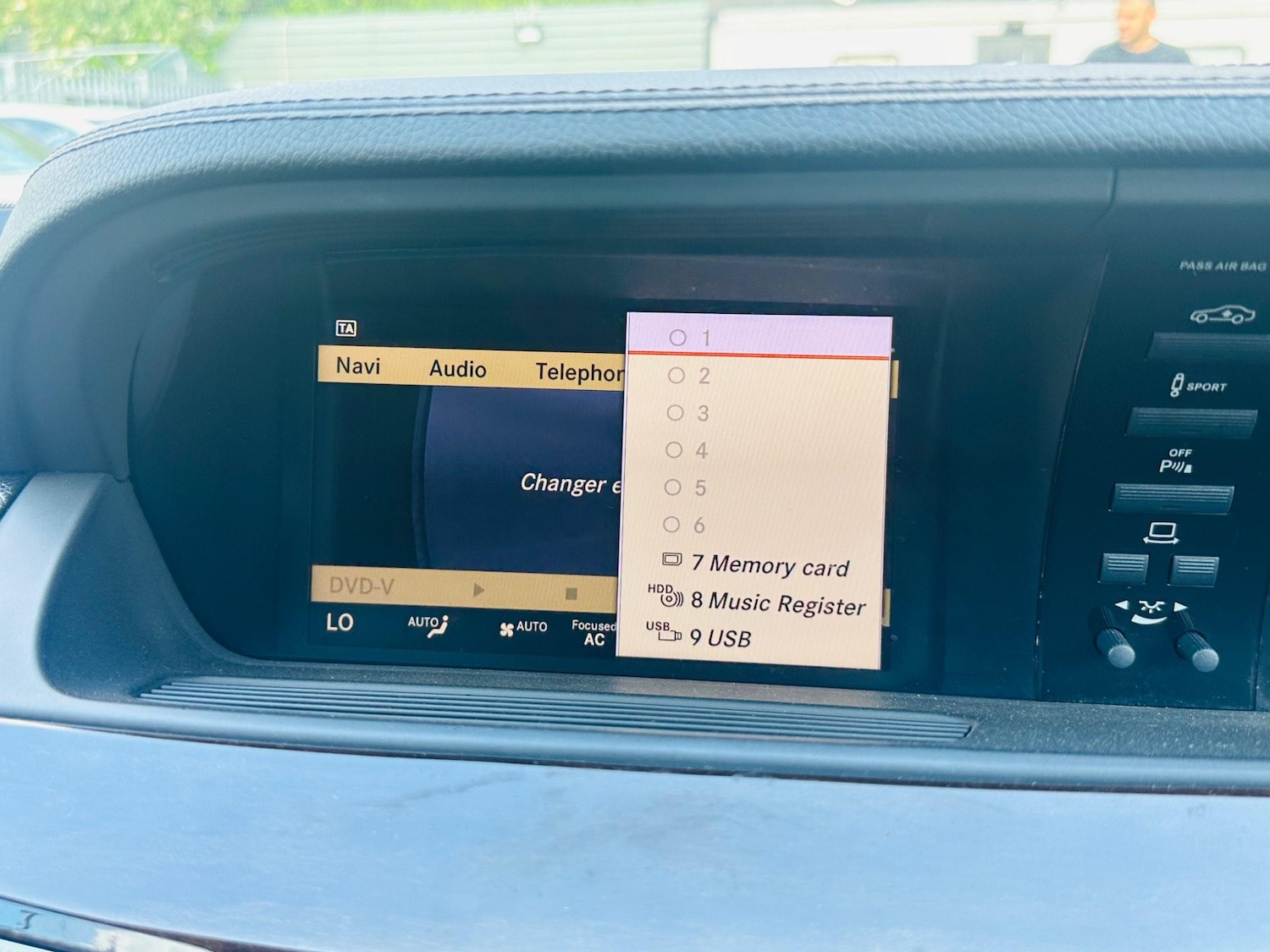 Used Mercedes-Benz S Class 2011 for sale - 76238680: Photo 46