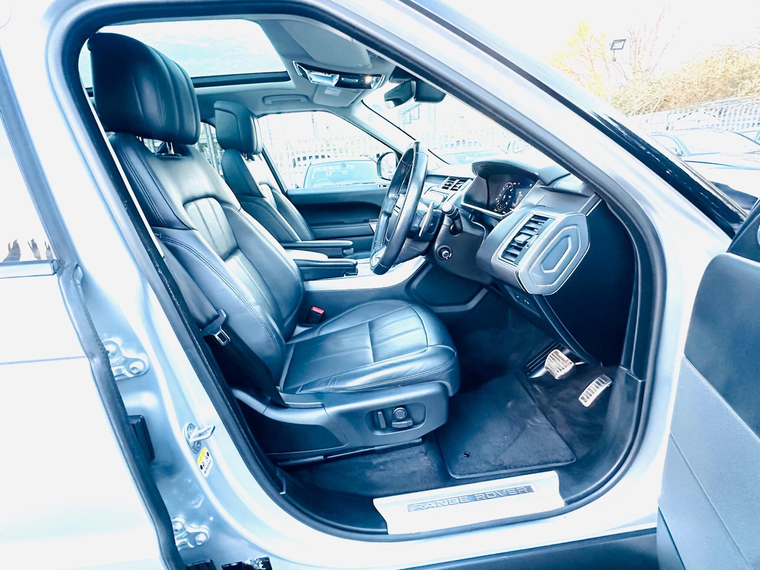 Used Land Rover Range Rover Sport 2018 for sale - 76318044: Photo 19