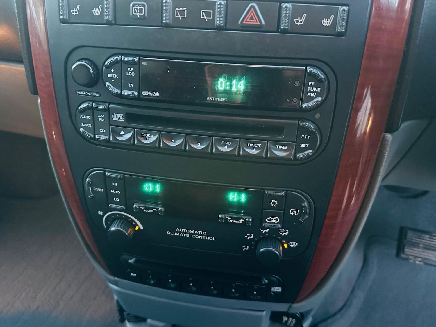 Used Chrysler Grand Voyager 2005 for sale - 77163506: Photo 26