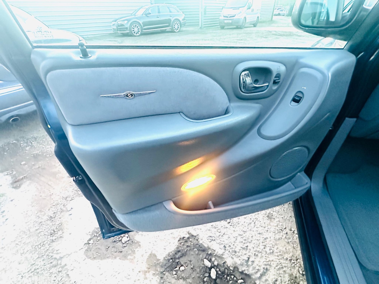 Used Chrysler Grand Voyager 2005 for sale - 77163506: Photo 28