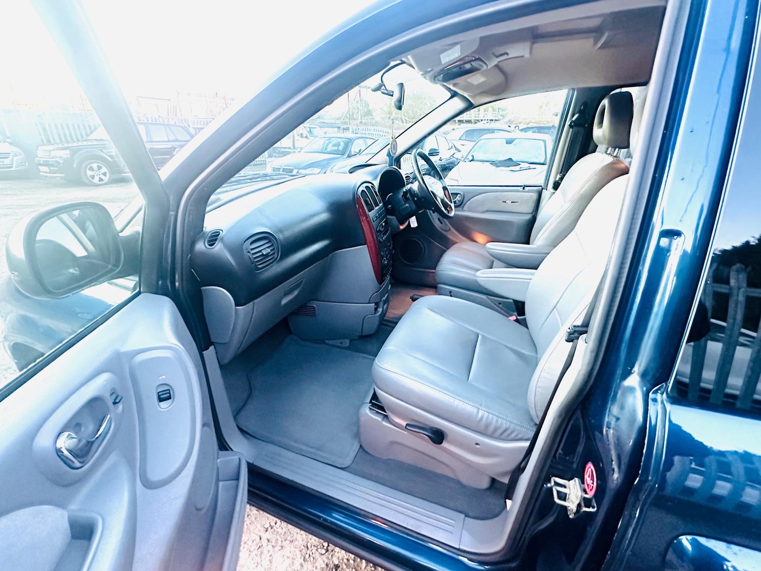 Used Chrysler Grand Voyager 2005 for sale - 77163506: Photo 29