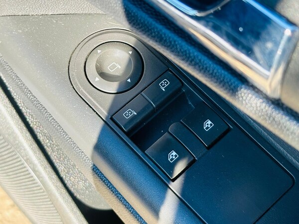 Used Vauxhall Astra 2009 for sale - 75687380: Photo 17
