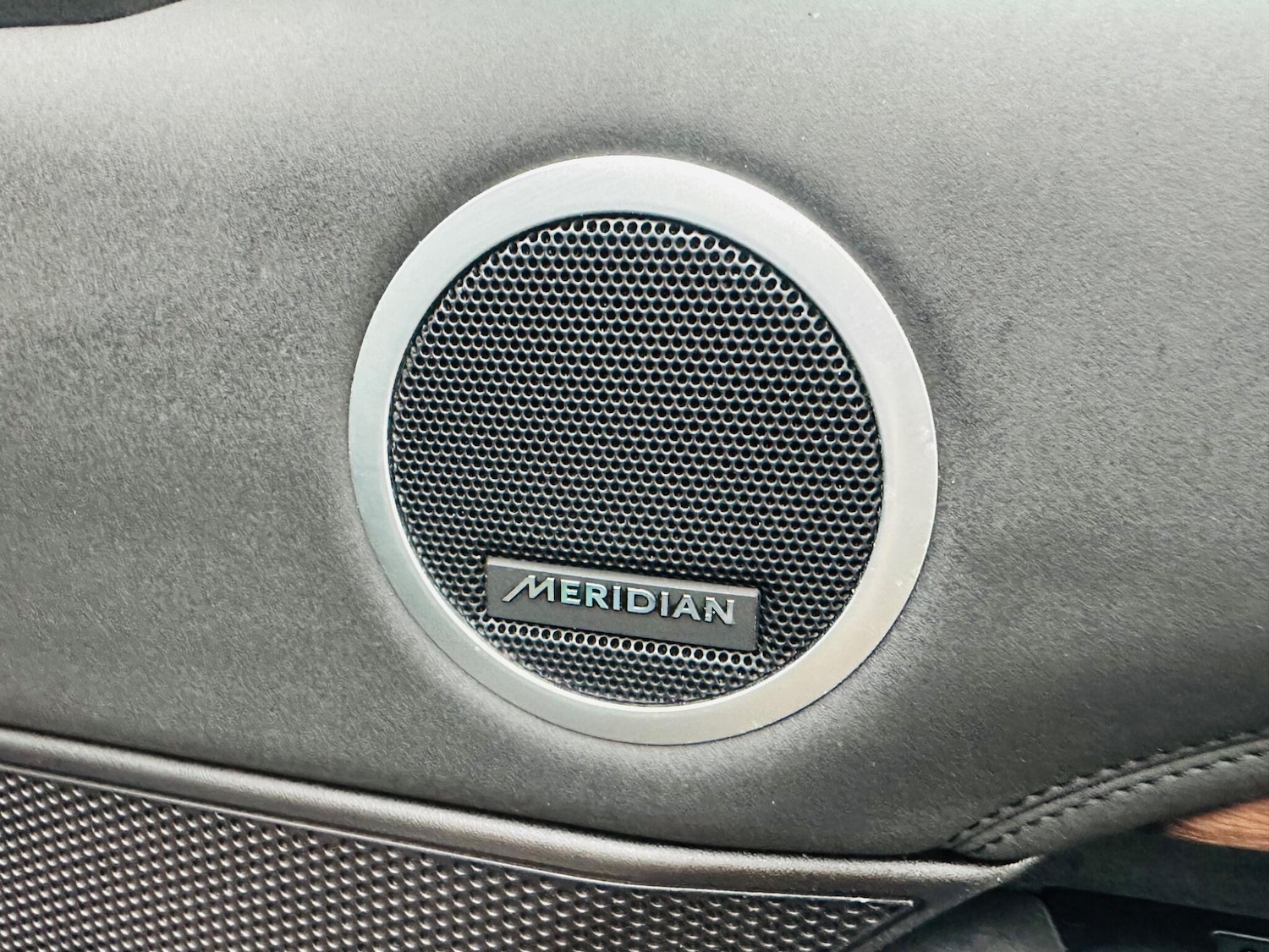 Used Land Rover Discovery 2017 for sale - 76995440: Photo 23