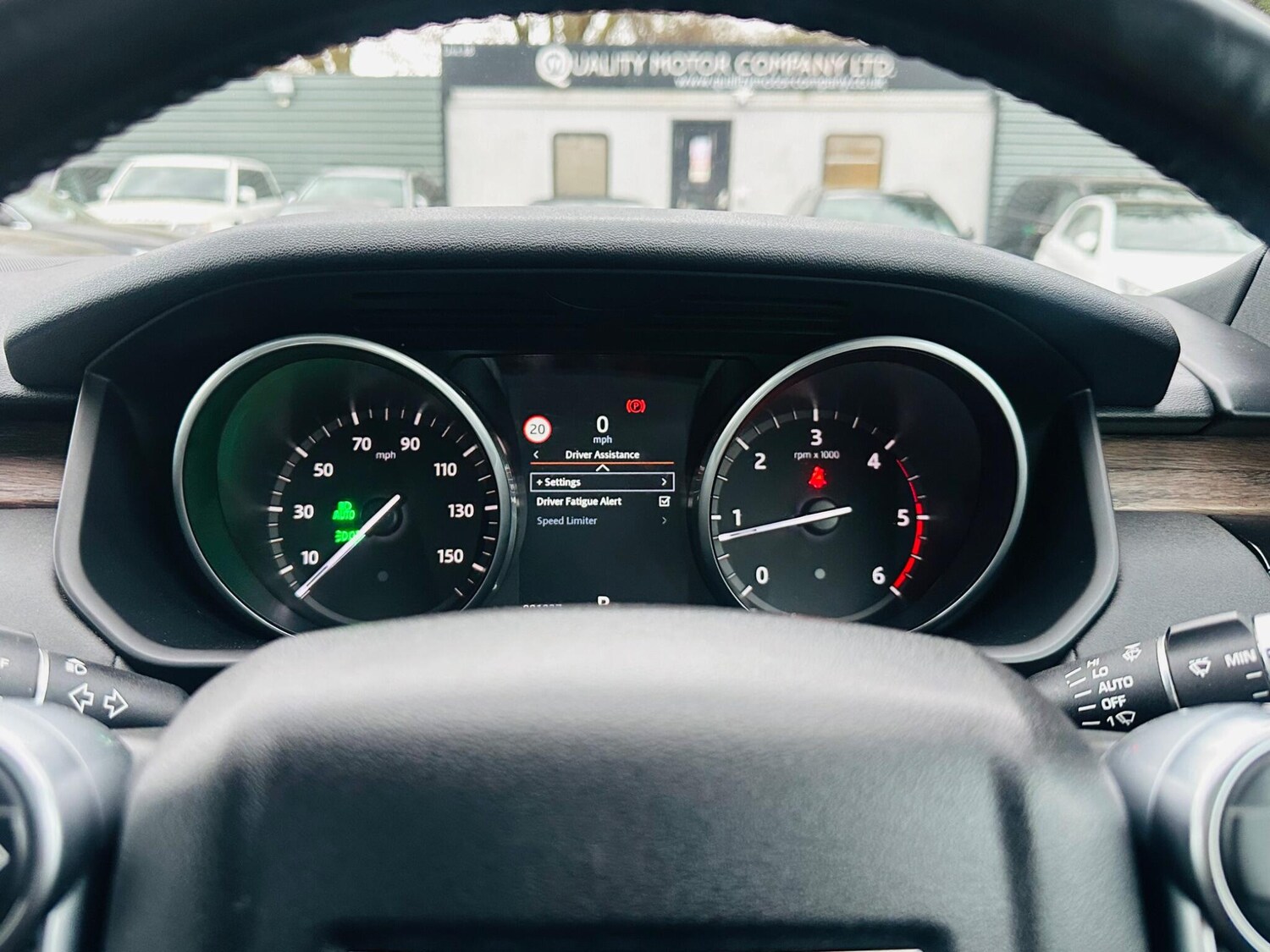 Used Land Rover Discovery 2017 for sale - 76995440: Photo 32