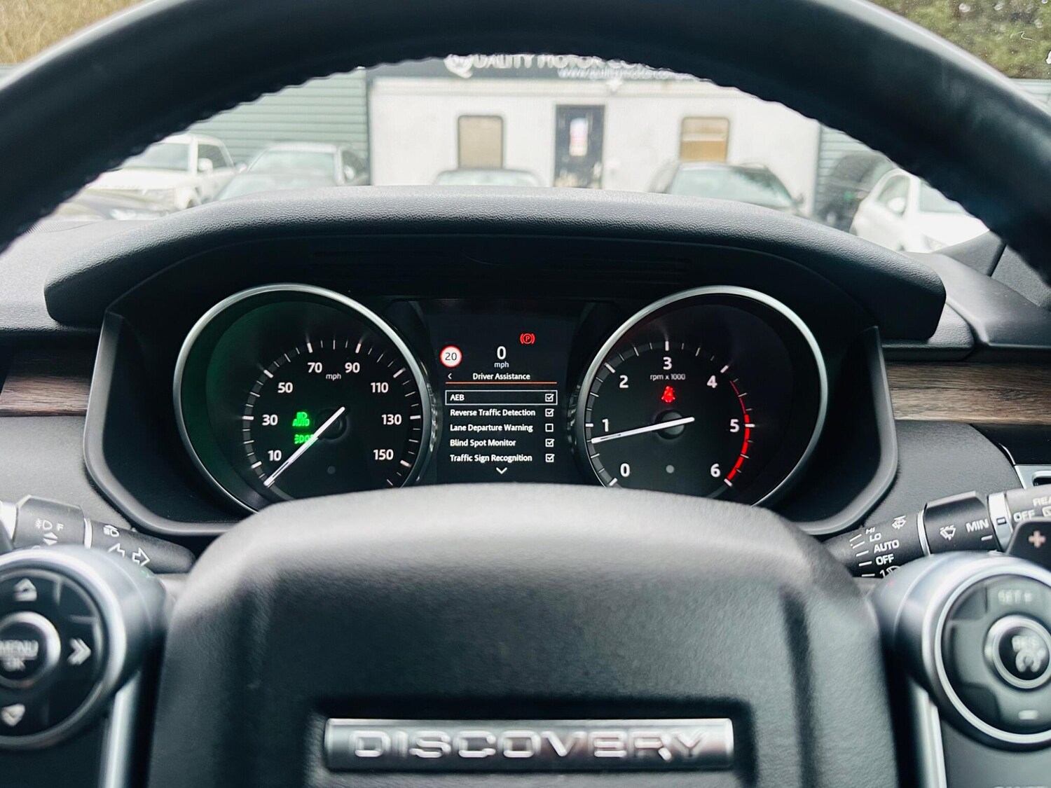 Used Land Rover Discovery 2017 for sale - 76995440: Photo 33