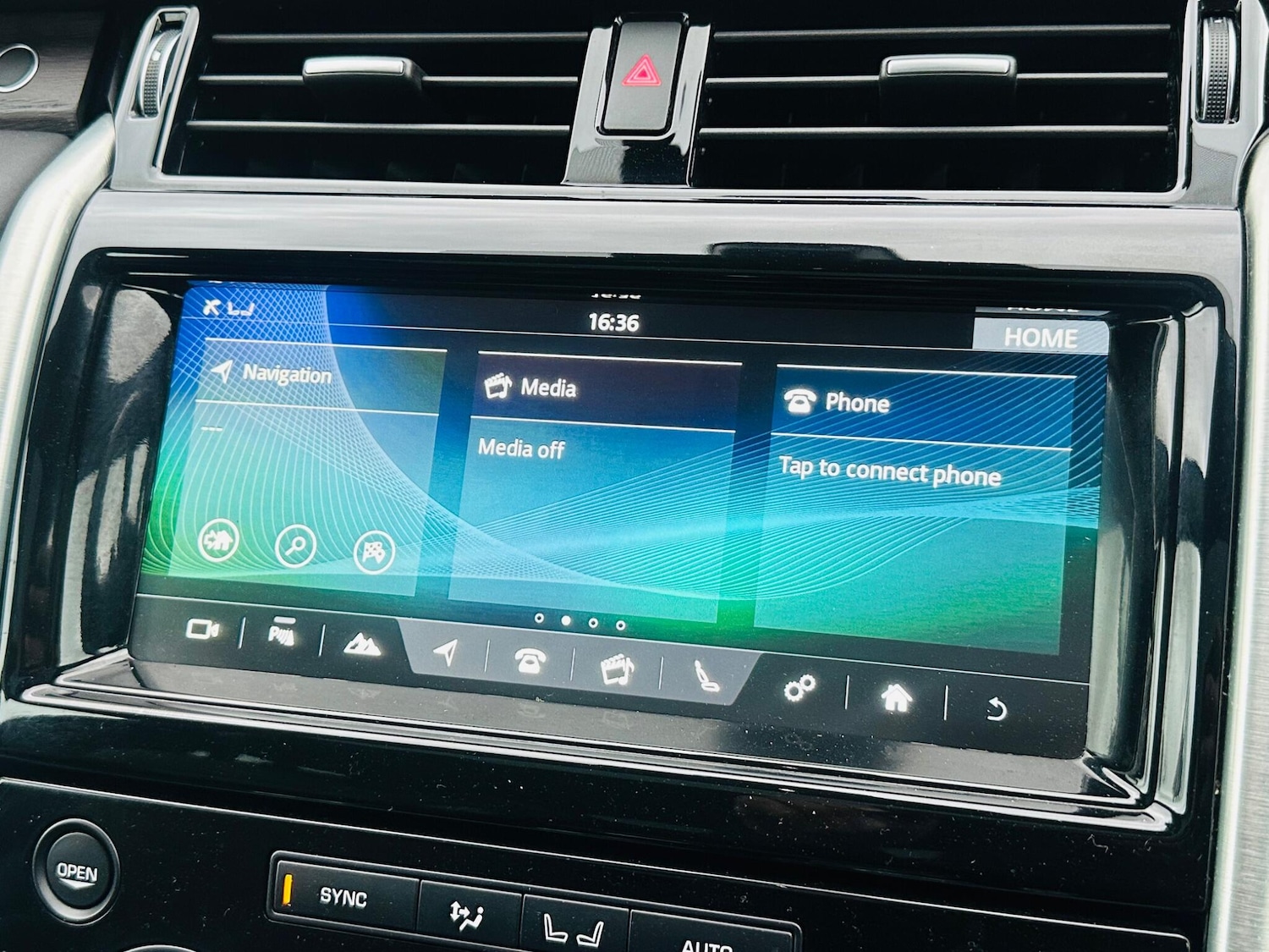 Used Land Rover Discovery 2017 for sale - 76995440: Photo 38