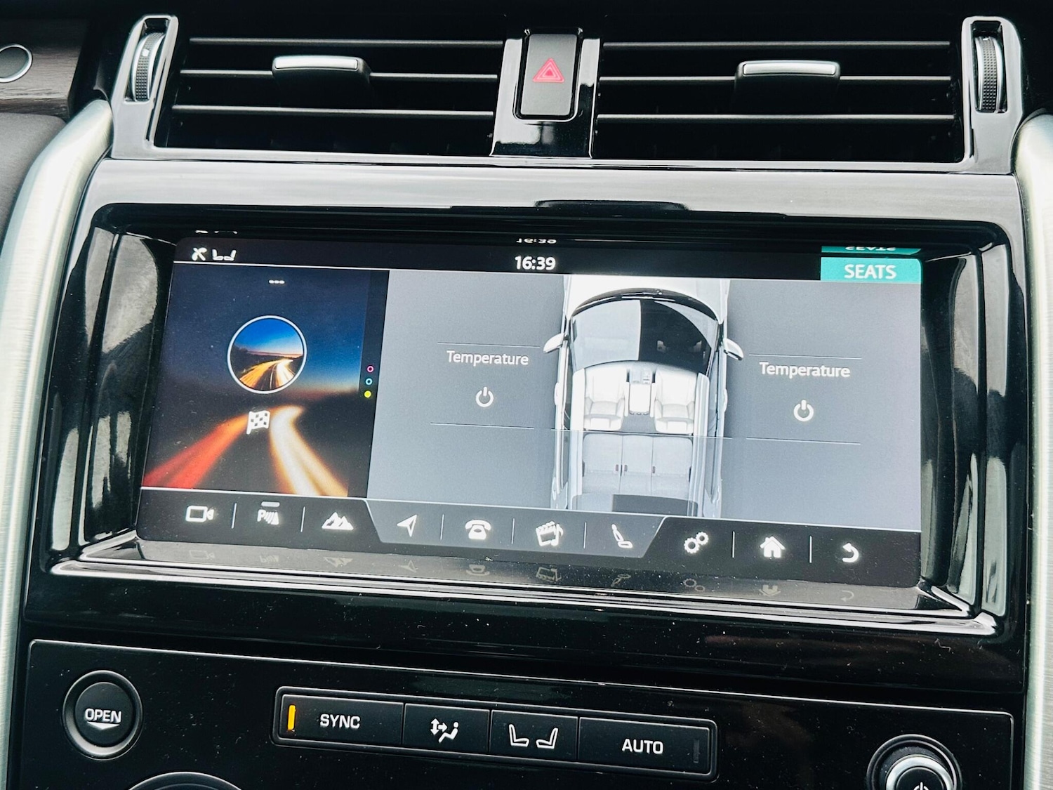 Used Land Rover Discovery 2017 for sale - 76995440: Photo 51