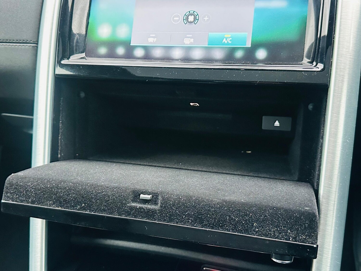 Used Land Rover Discovery 2017 for sale - 76995440: Photo 58