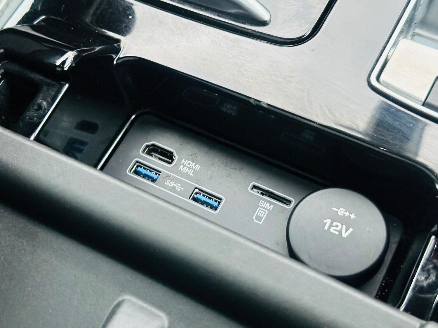 Used Land Rover Discovery 2017 for sale - 76995440: Photo 62