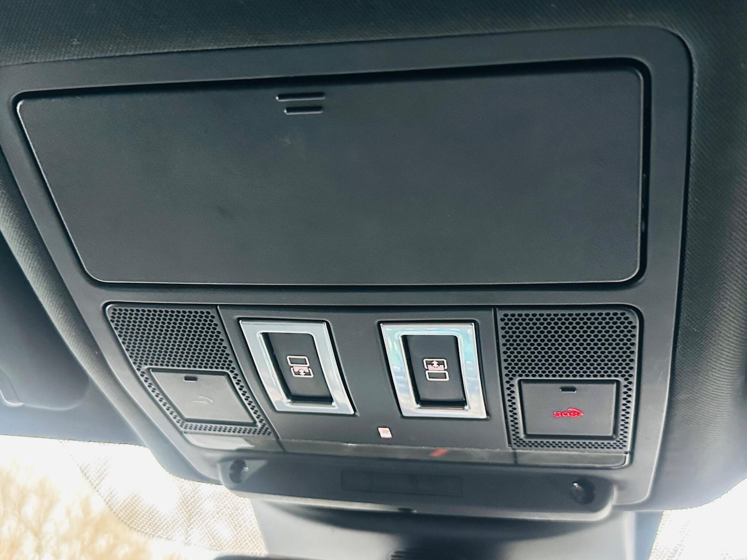 Used Land Rover Discovery 2017 for sale - 76995440: Photo 63