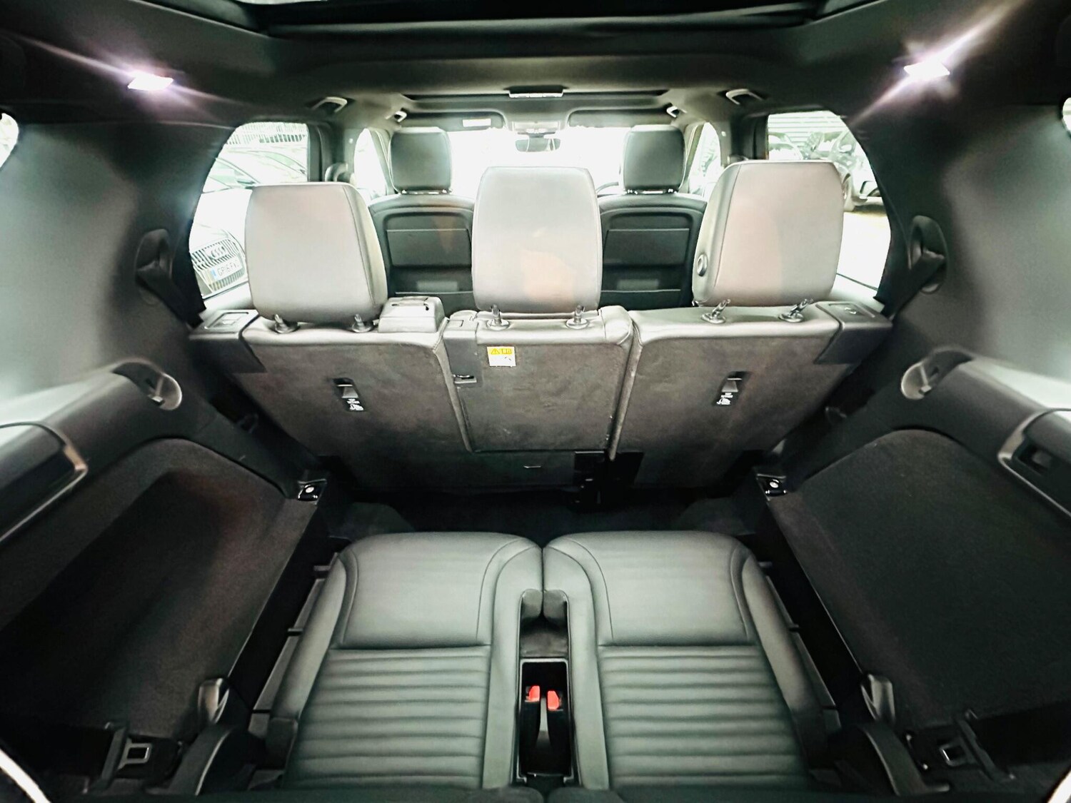 Used Land Rover Discovery 2017 for sale - 76995440: Photo 75