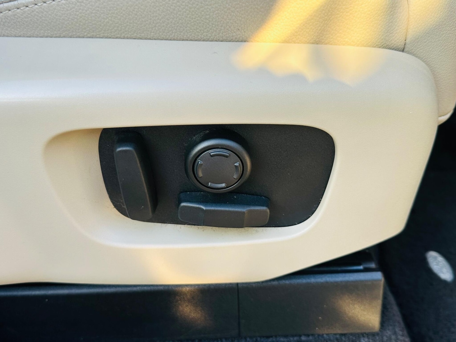 Used Land Rover Discovery 2017 for sale - 75866687: Photo 21