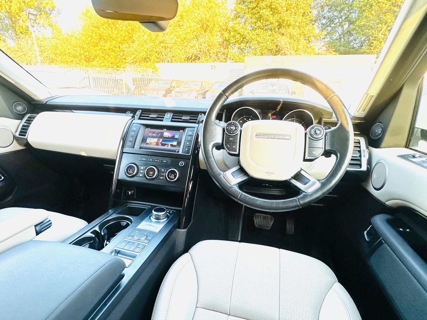 Used Land Rover Discovery 2017 for sale - 75866687: Photo 26