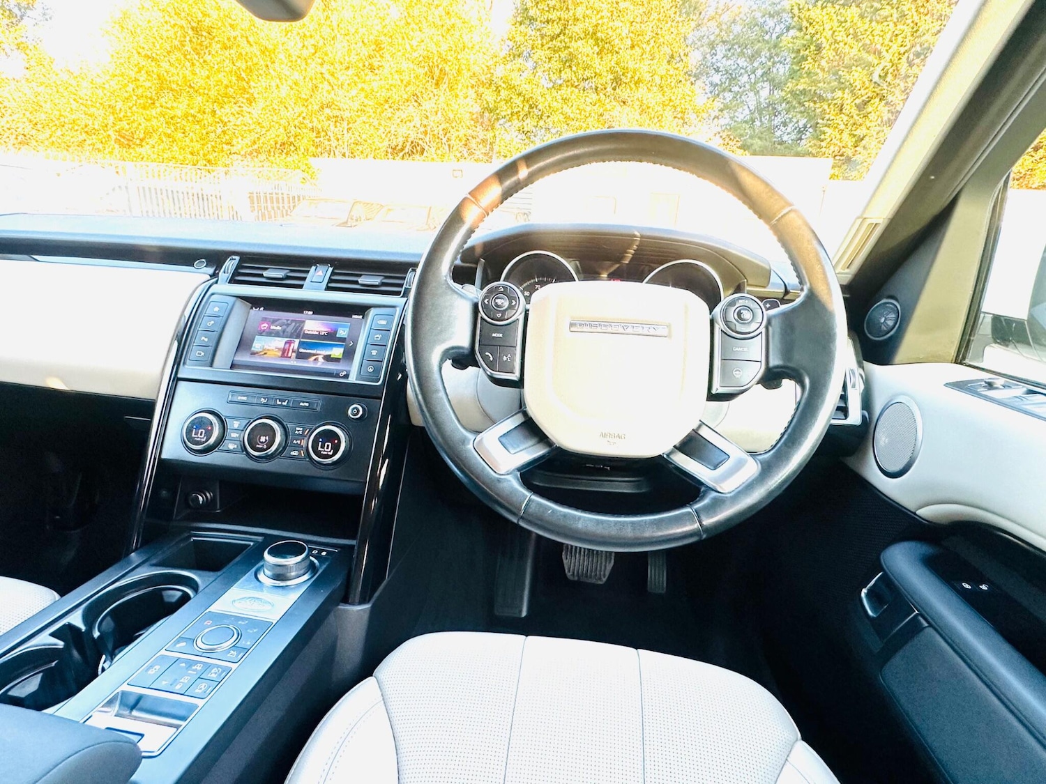 Used Land Rover Discovery 2017 for sale - 75866687: Photo 28