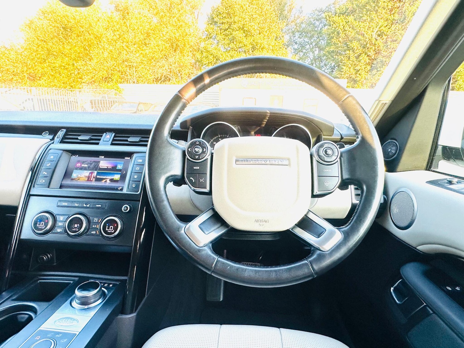 Used Land Rover Discovery 2017 for sale - 75866687: Photo 29