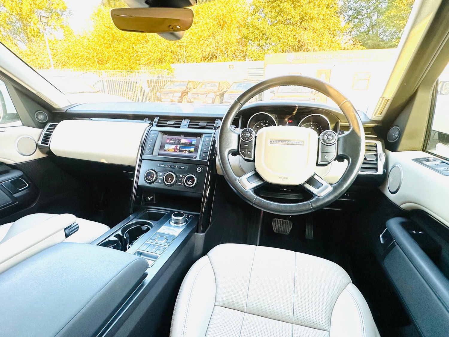 Used Land Rover Discovery 2017 for sale - 75866687: Photo 3