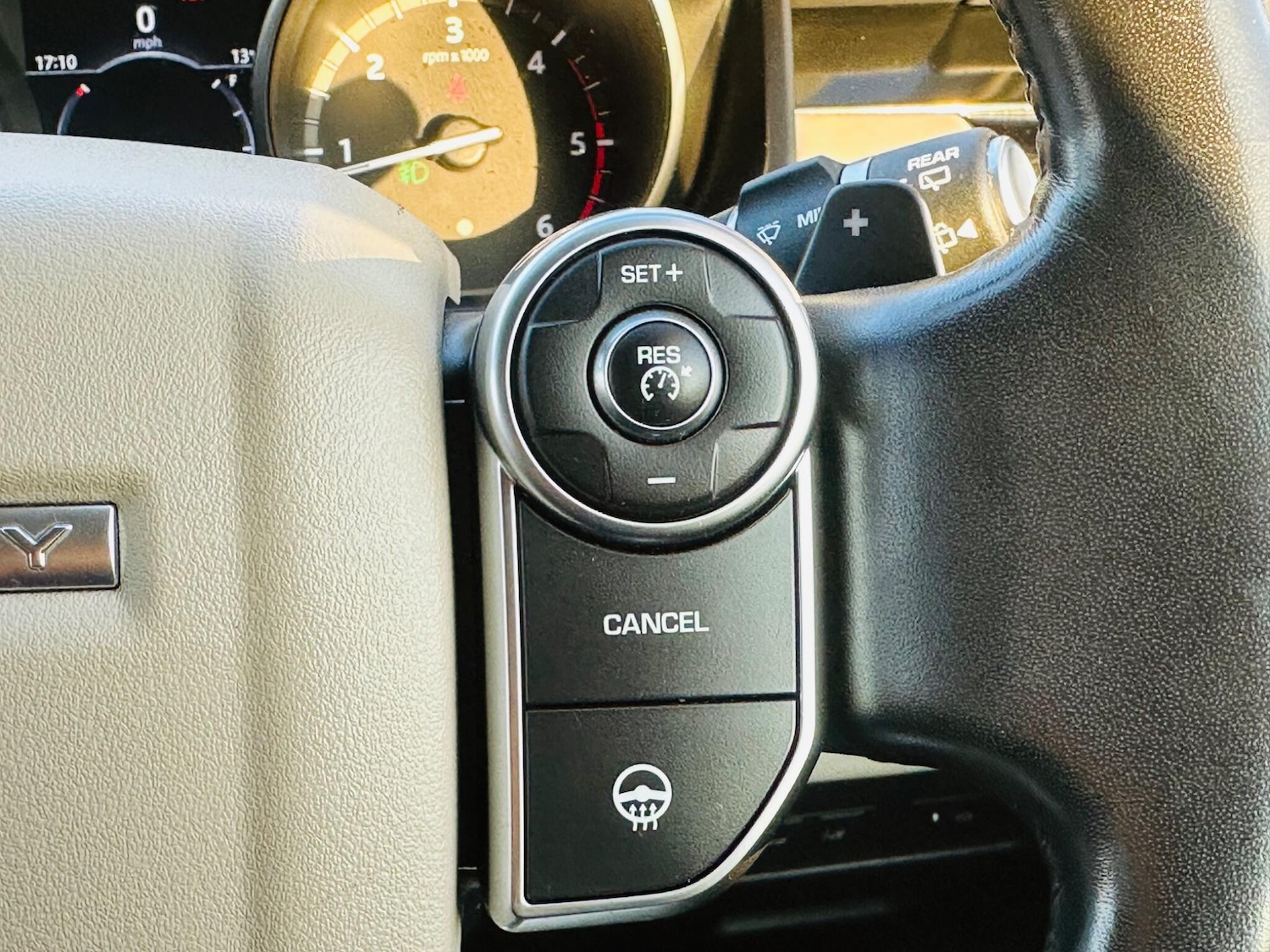 Used Land Rover Discovery 2017 for sale - 75866687: Photo 33