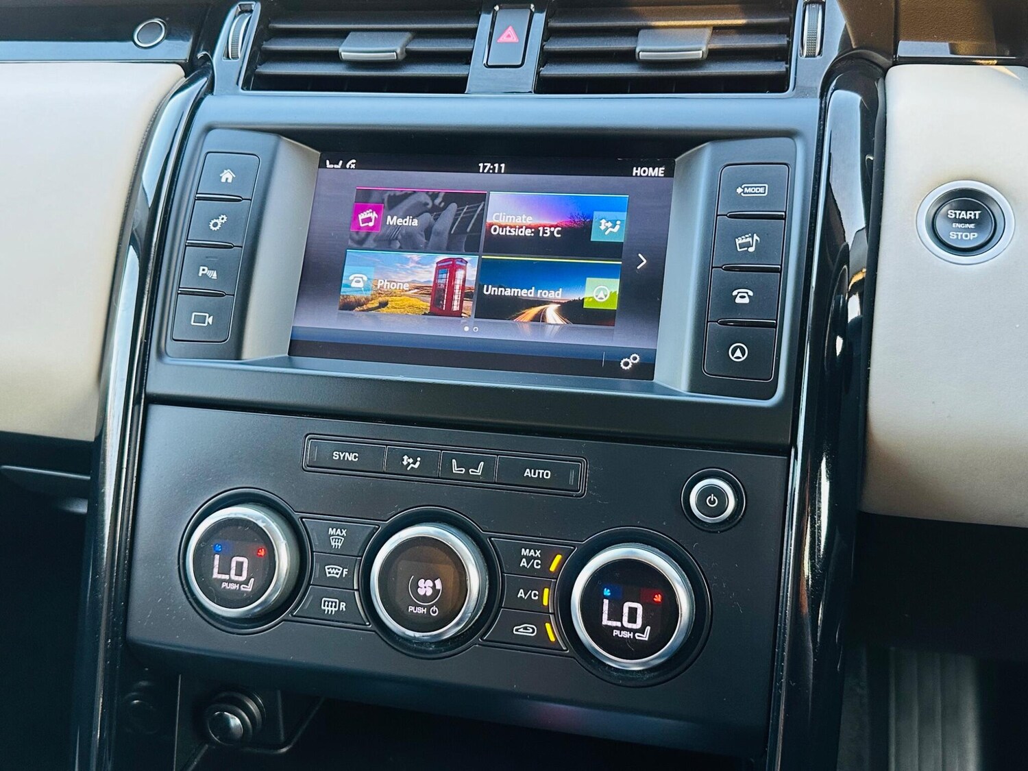 Used Land Rover Discovery 2017 for sale - 75866687: Photo 40