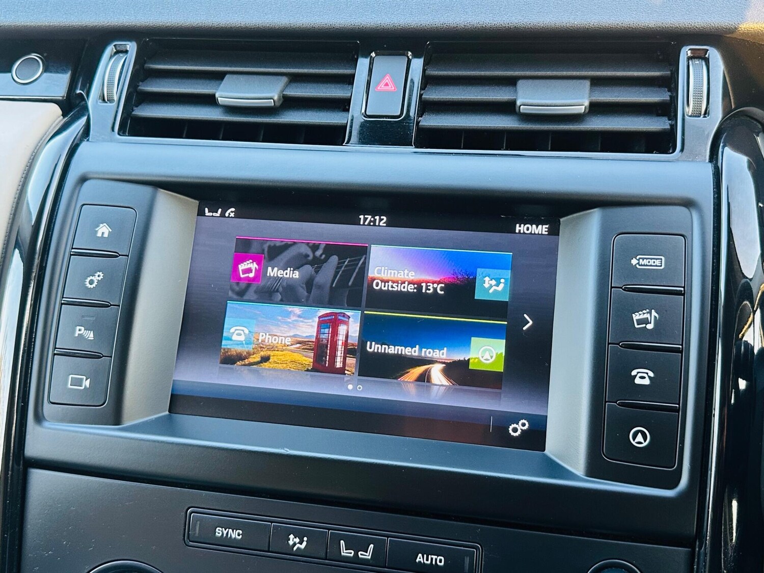 Used Land Rover Discovery 2017 for sale - 75866687: Photo 41