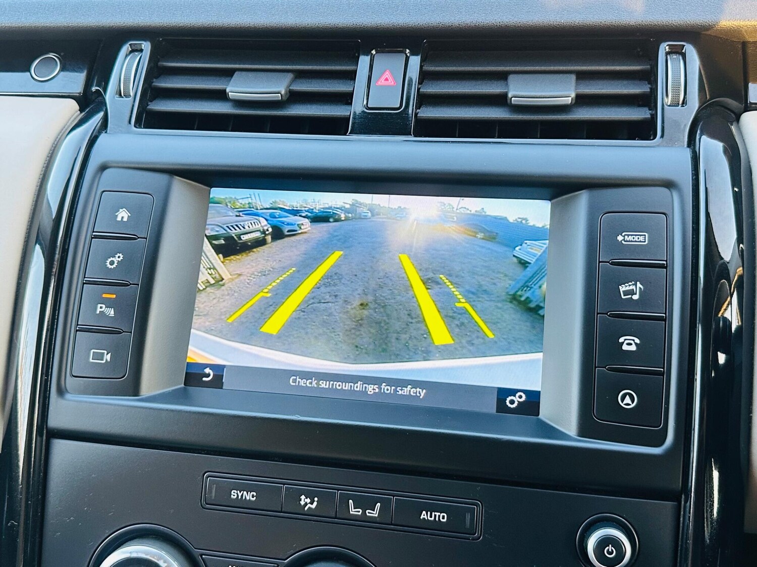 Used Land Rover Discovery 2017 for sale - 75866687: Photo 57