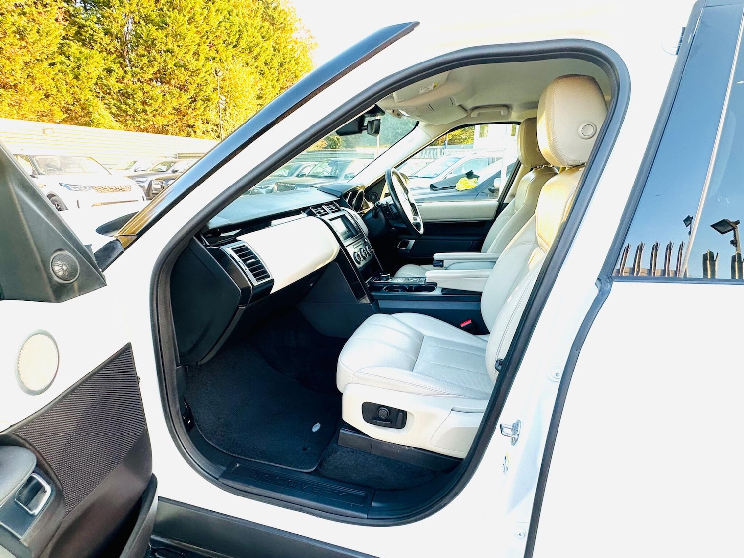 Used Land Rover Discovery 2017 for sale - 75866687: Photo 68