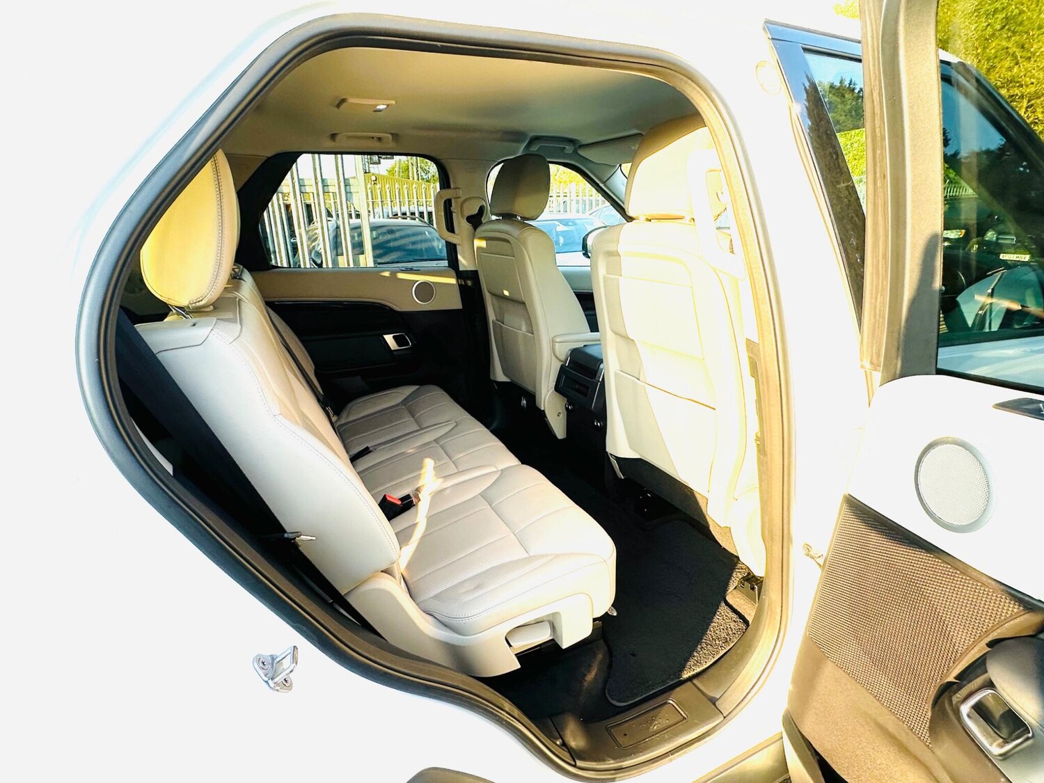 Used Land Rover Discovery 2017 for sale - 75866687: Photo 69