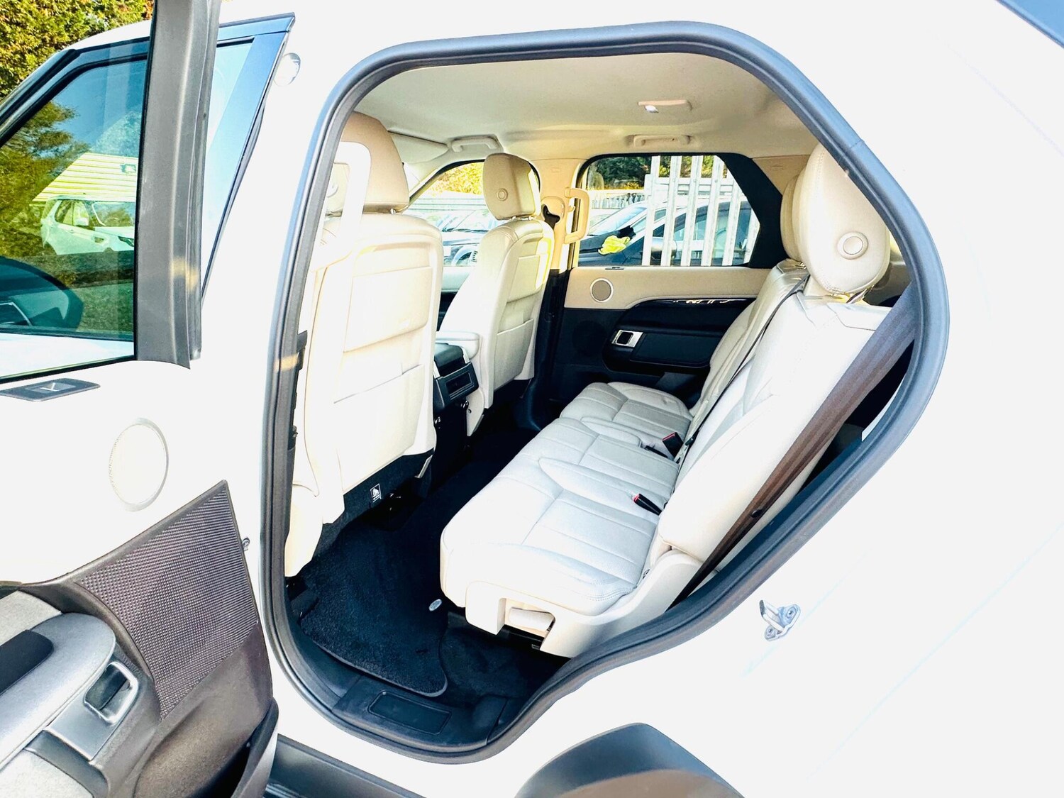 Used Land Rover Discovery 2017 for sale - 75866687: Photo 71