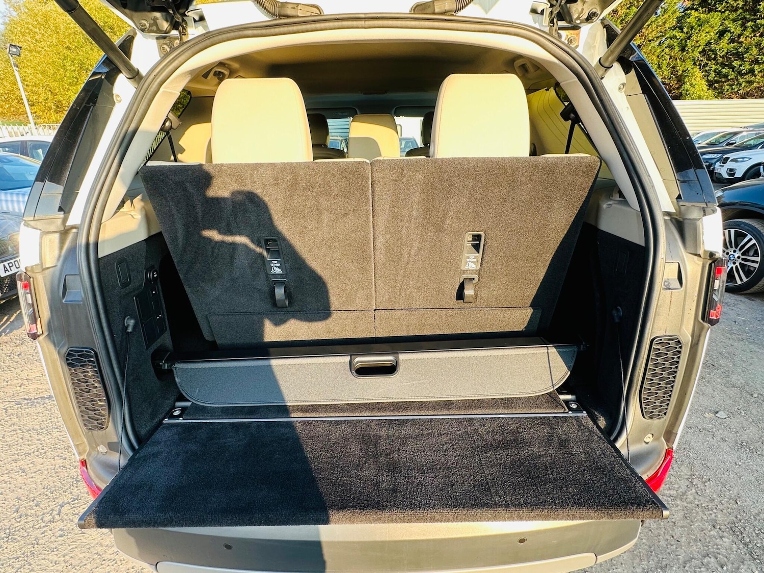 Used Land Rover Discovery 2017 for sale - 75866687: Photo 76