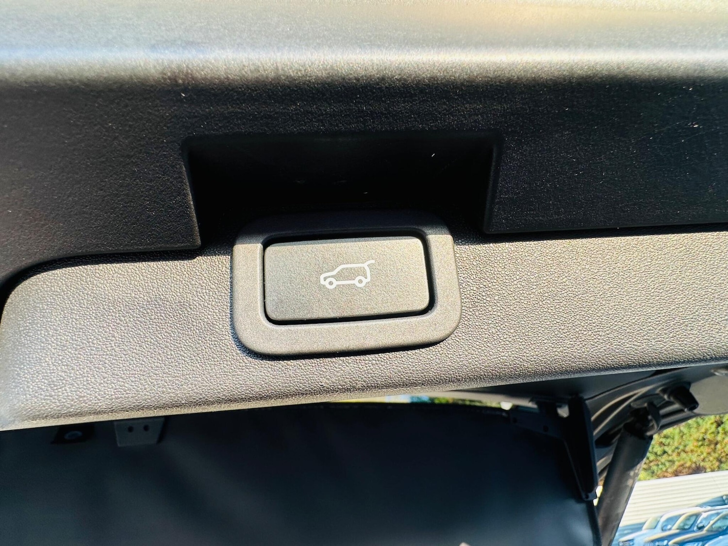 Used Land Rover Discovery 2017 for sale - 75866687: Photo 77