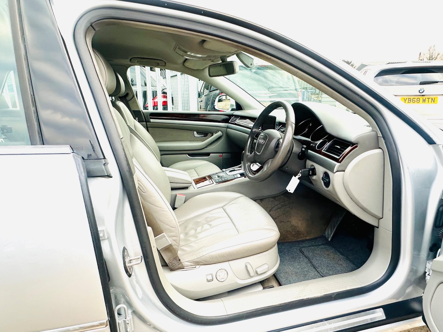 Used Audi A8 2008 for sale - 76671345: Photo 2