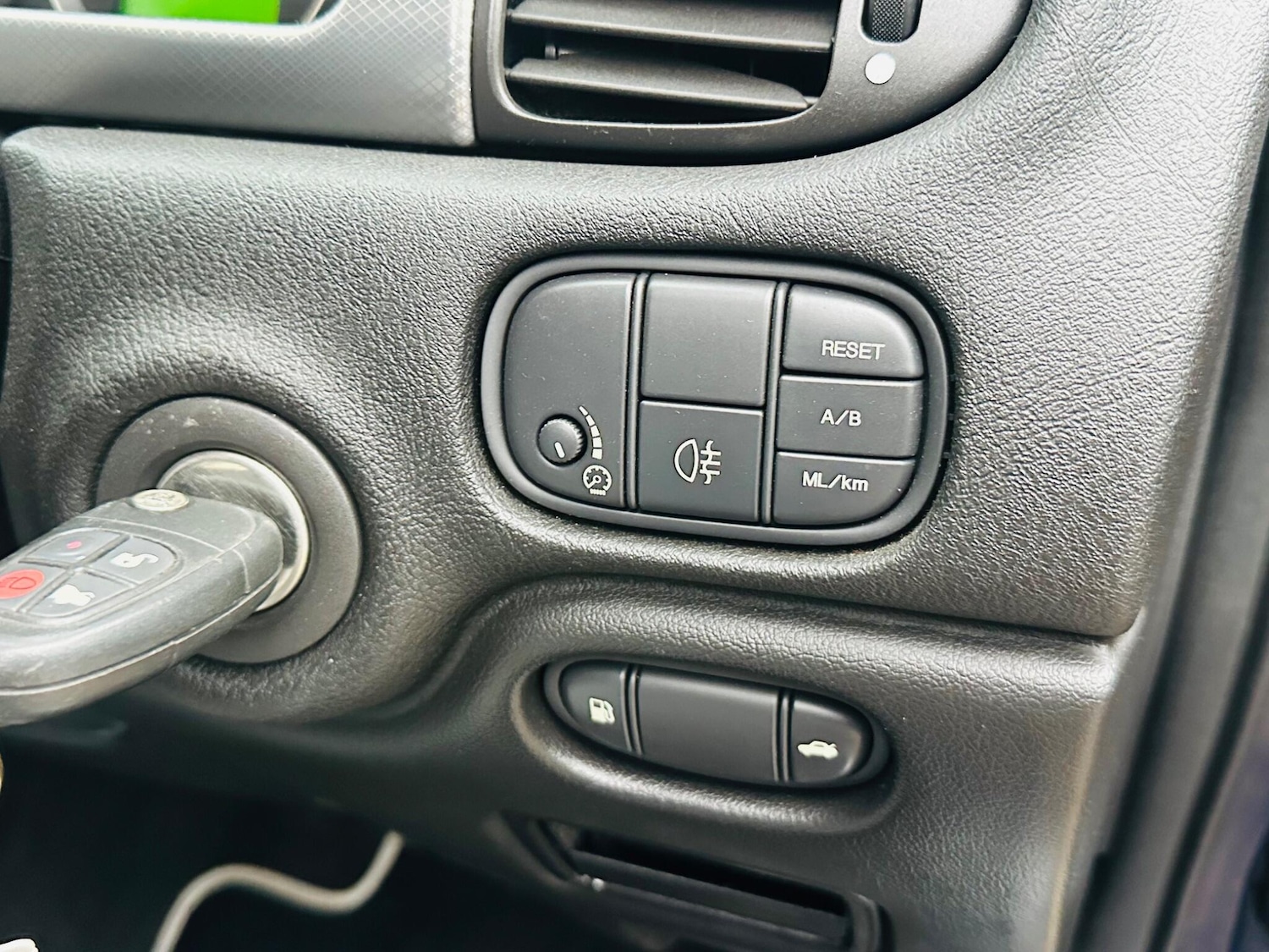 Used Jaguar S-Type 2006 for sale - 76987620: Photo 17