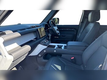 Used Land Rover Defender 2025 for sale - 75217601: Photo