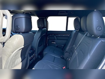 Used Land Rover Defender 2025 for sale - 75217601: Photo