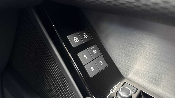 Used Land Rover Range Rover Velar 2022 for sale - 75216975: Photo 25