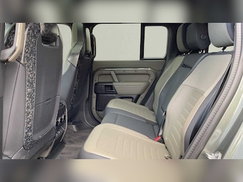 Used Land Rover Defender 2025 for sale - 75218664: Photo